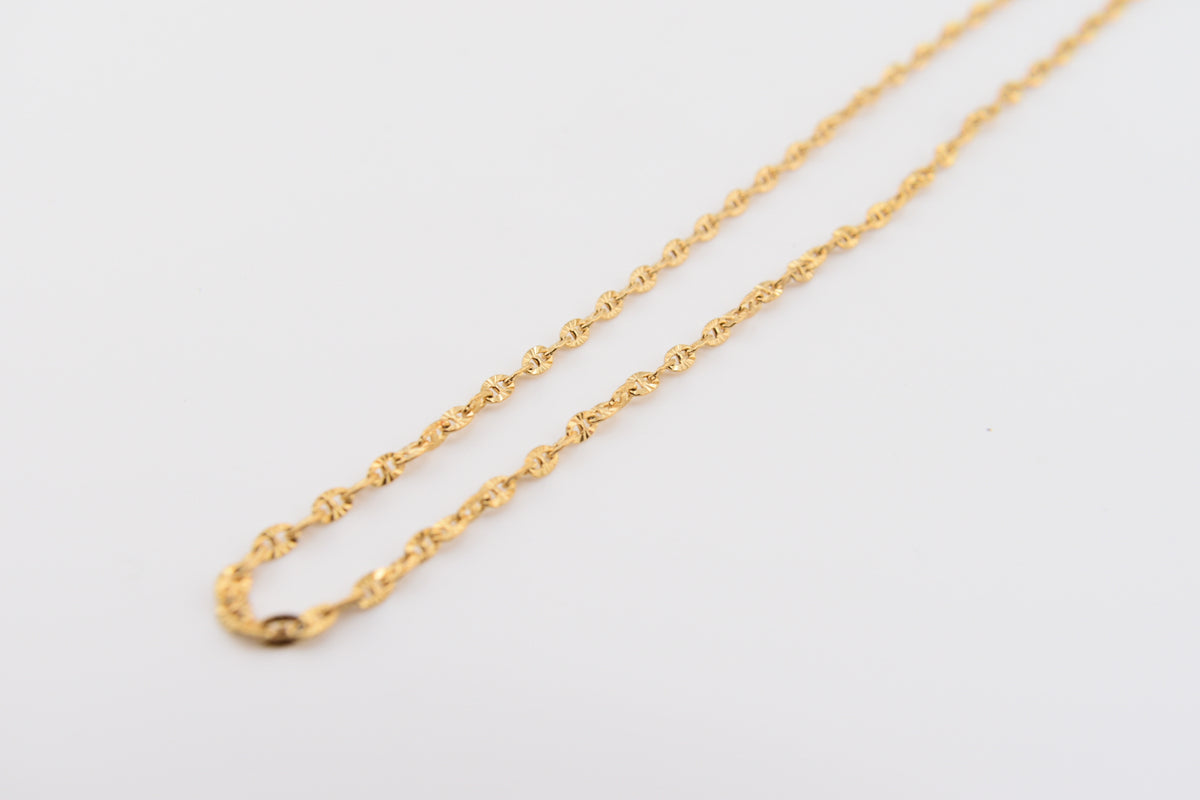 Twist Petite Chain